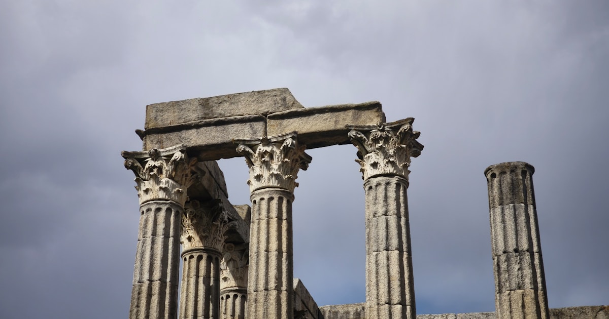 Day Trip: Lisbon to ?vora (Easy Itinerary + Transport Tips)